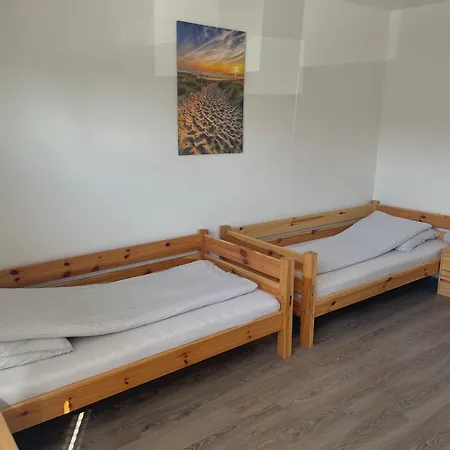 A & B Und -zimmervermietung Egbr Guest house *